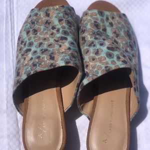 Anthropologie- Leopard print turquoise mule